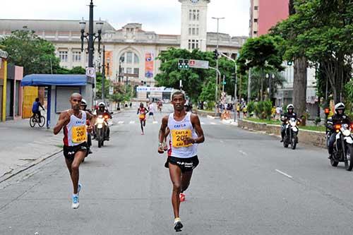 As inscrições para a sexta edição da Meia Maratona Internacional de São Paulo continuam abertas no site oficial da prova / Foto: Márcio Kato / ZDL